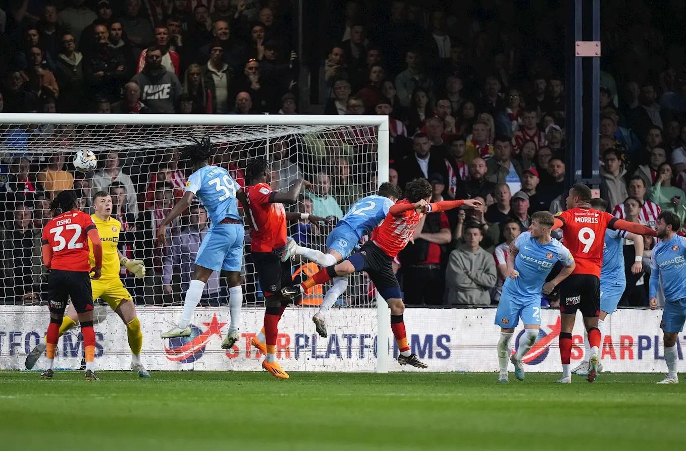 ar_lutontown-v-sunderland_16052023_00290.jpg
