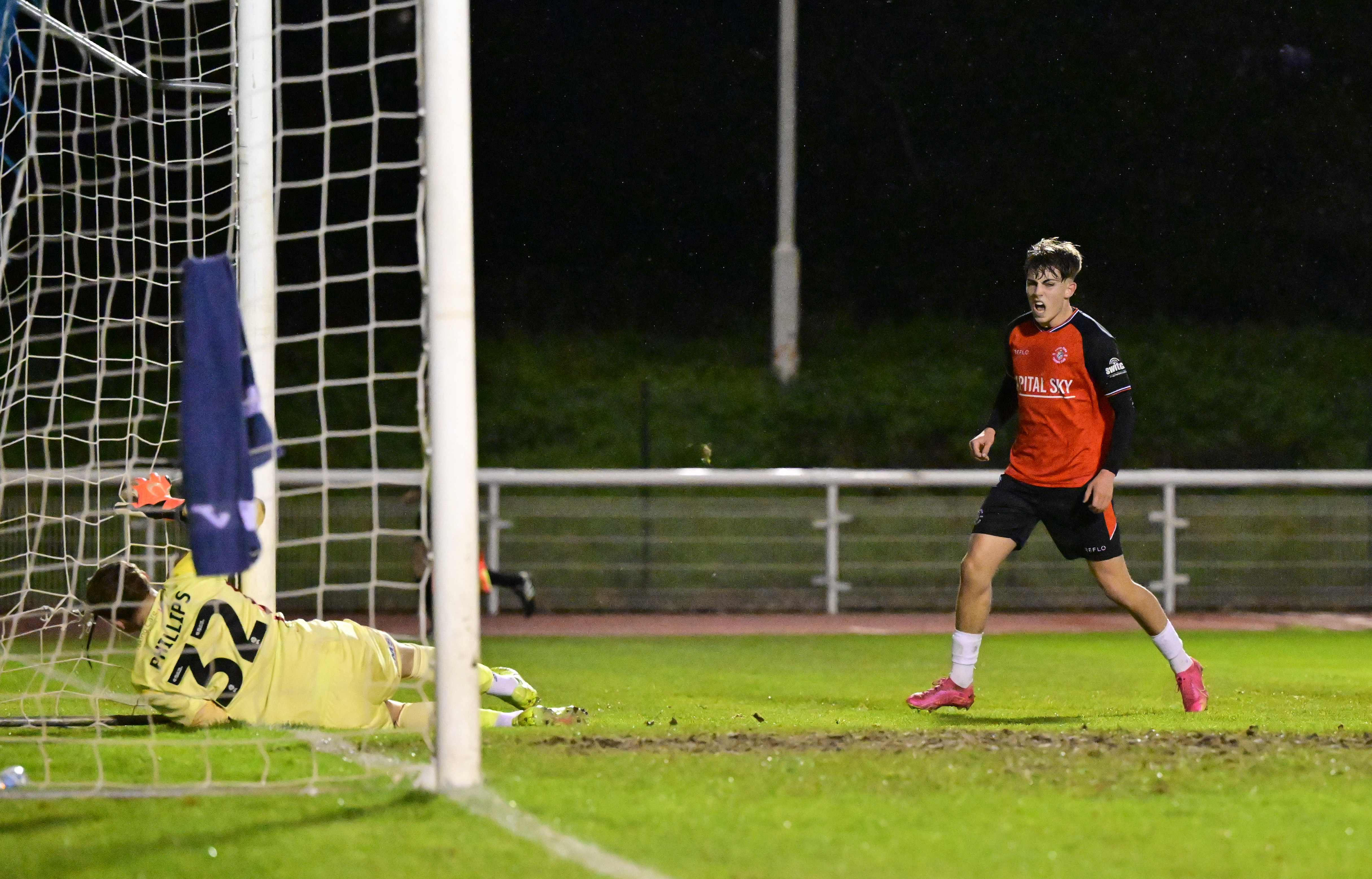 Luton Town v Exeter City 040 Image