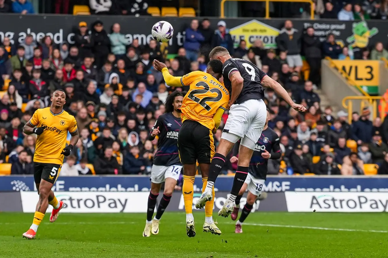 ltfc_wolves_v_luton_27apr24_039.jpg