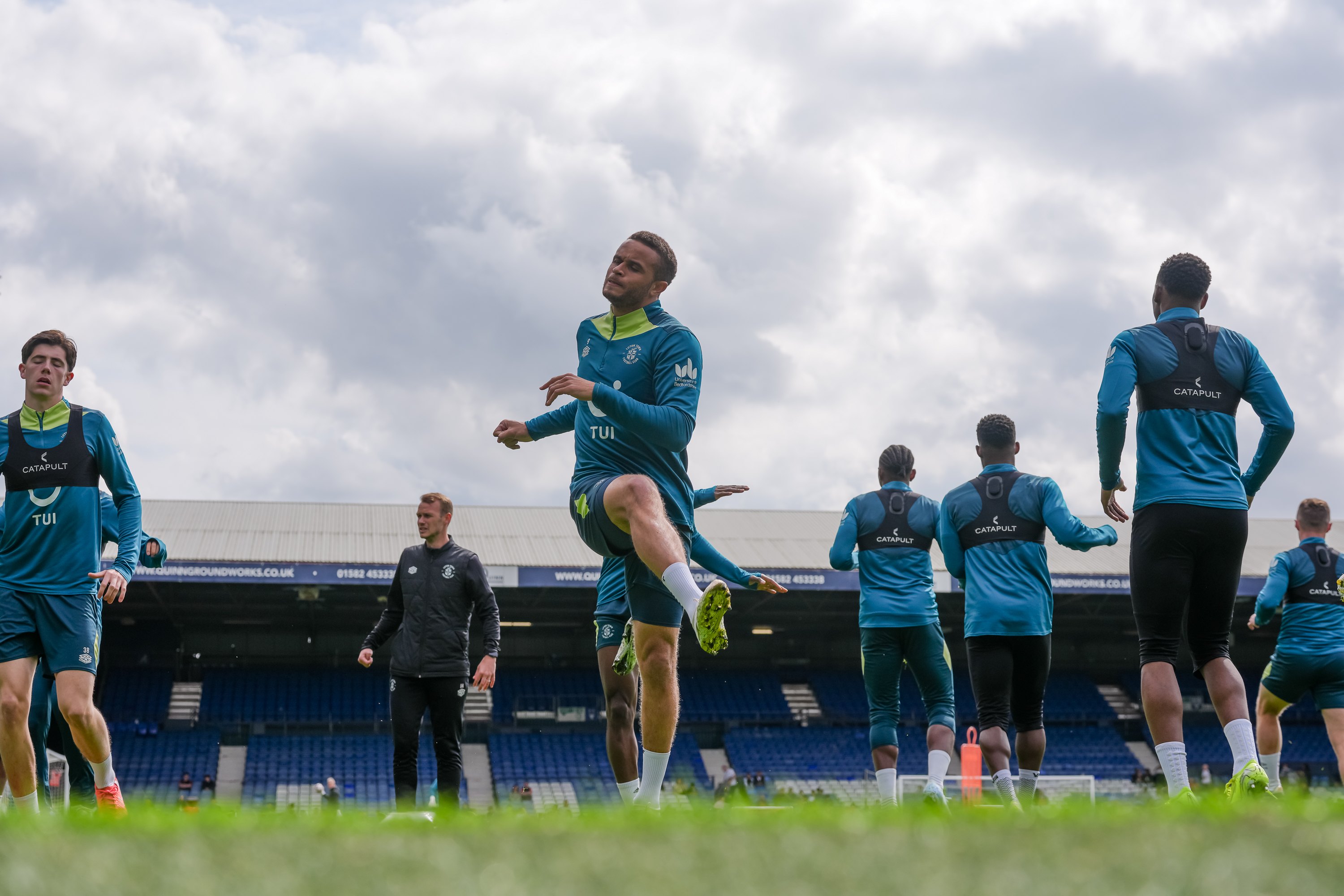 41394006 PMI Luton Open Training 14APR25 0050 Image