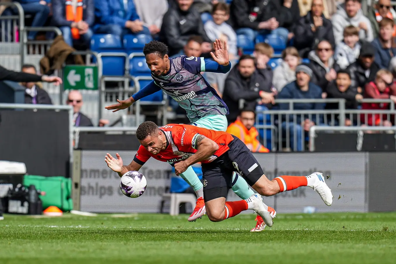 ltfc_luton_v_brentford_20apr24_027.jpg