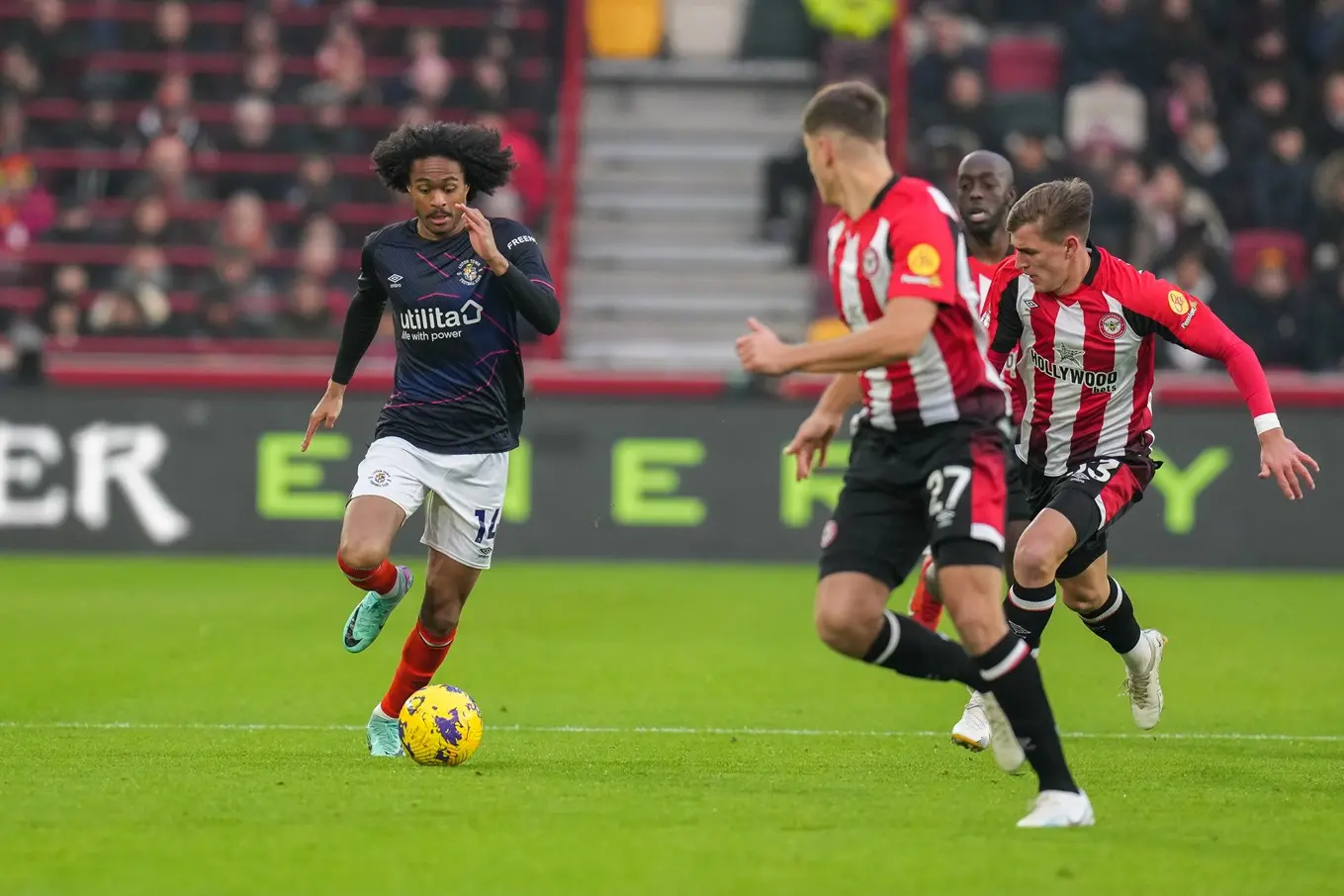 ltfc_brentford_v_luton_02dec23_012.jpg