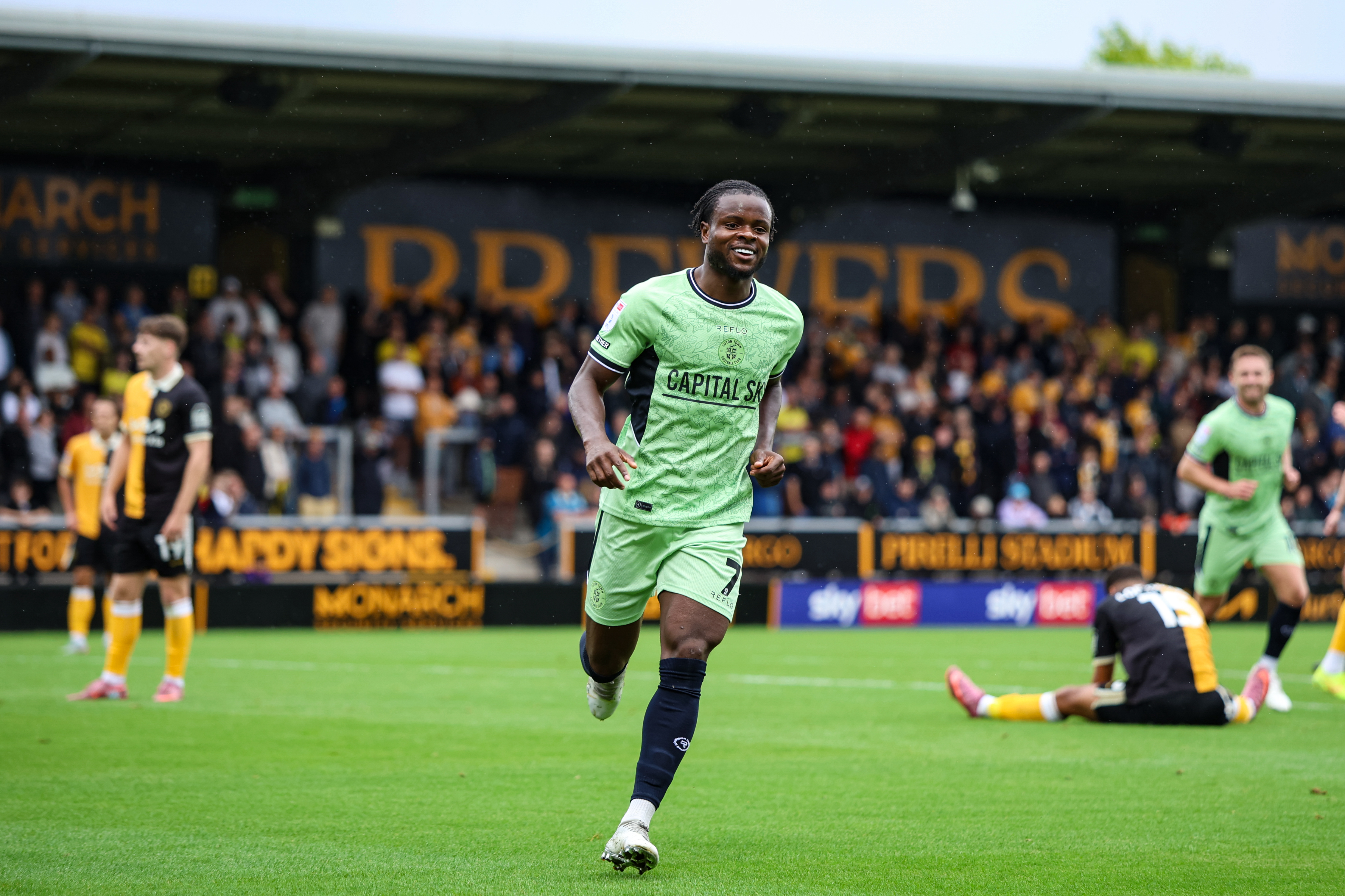 GD Burton v Luton 30AUG25 055 Image