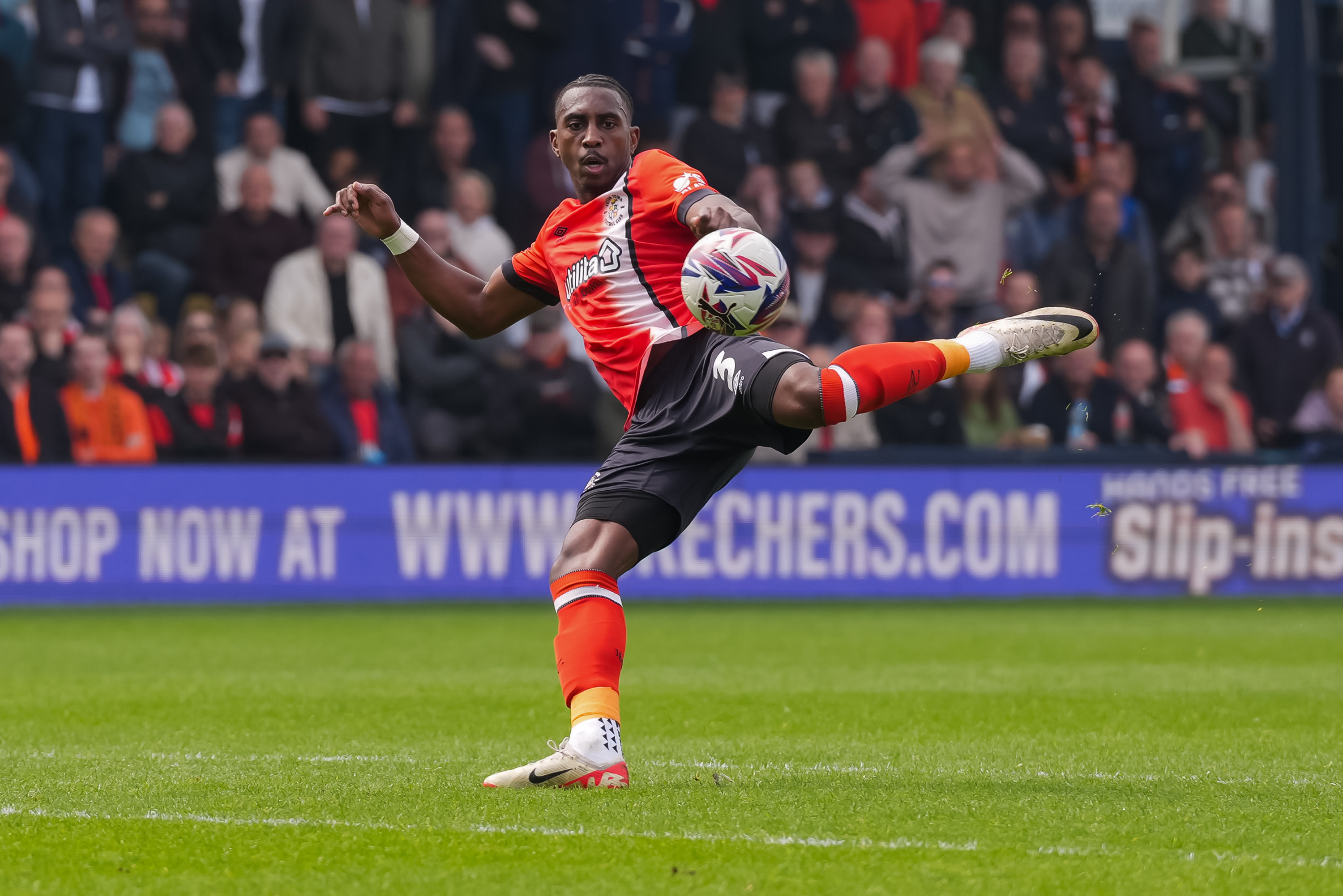 PMI Luton v Coventry 26APR25 0069 Image