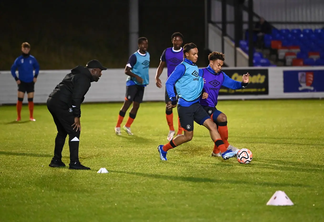 colchester-united-v-luton-town-008.jpg