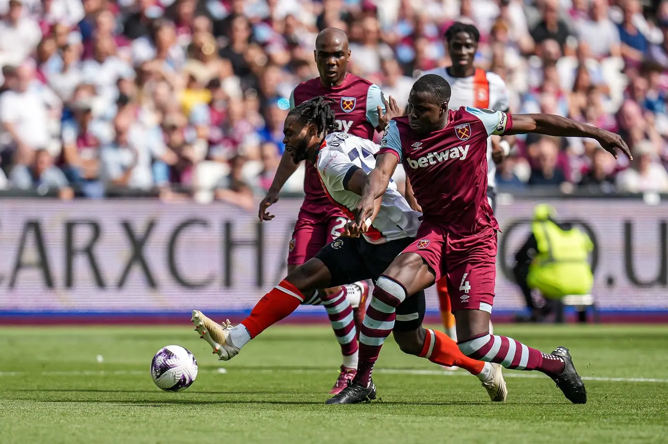 ltfc_west_ham_v_luton_11may24_020.jpg