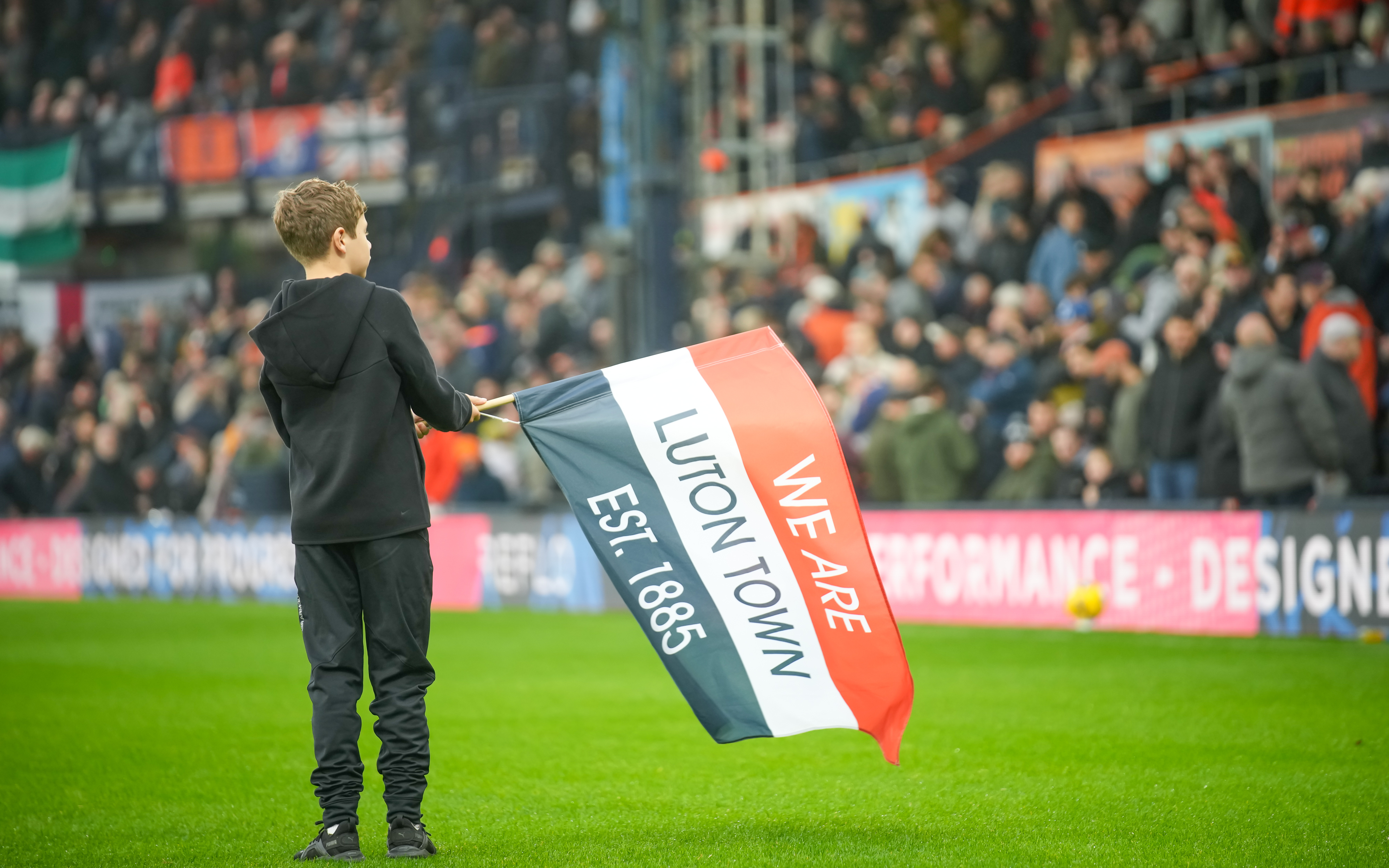 Luton Town FC v Rotherham United FC 15.11.25 001 Image