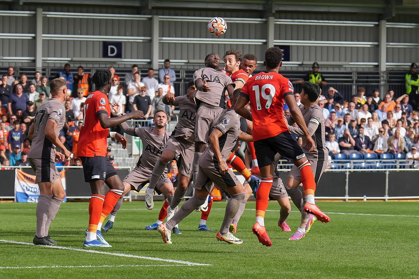 ltfc_luton_v_tottenham_07oct23_0032.jpg