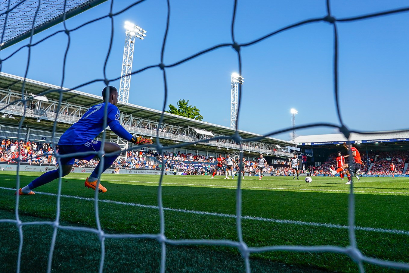 ltfc_luton_v_fulham_19may24_101.jpg