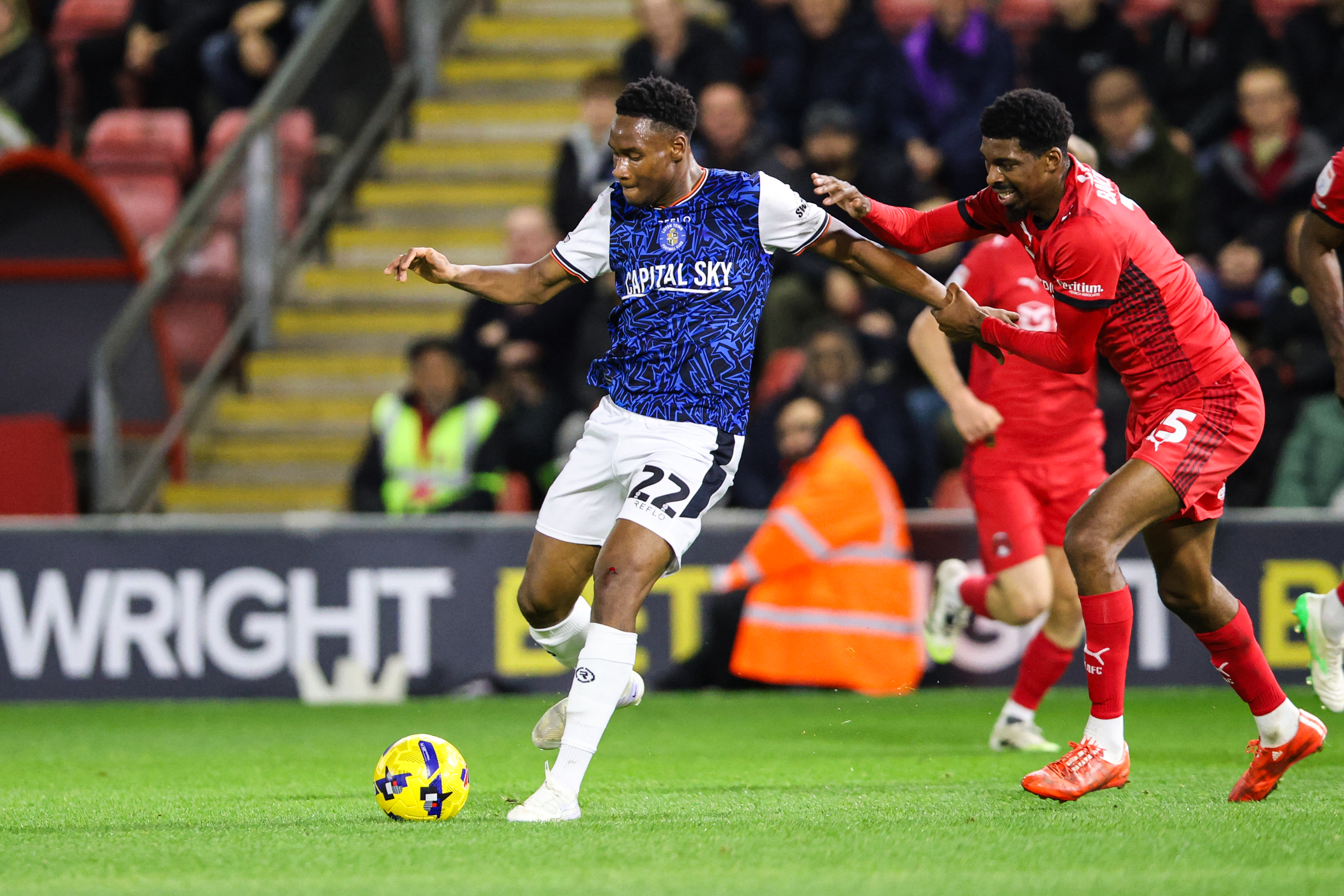 GD Orient v Luton 09DEC25 035 Image