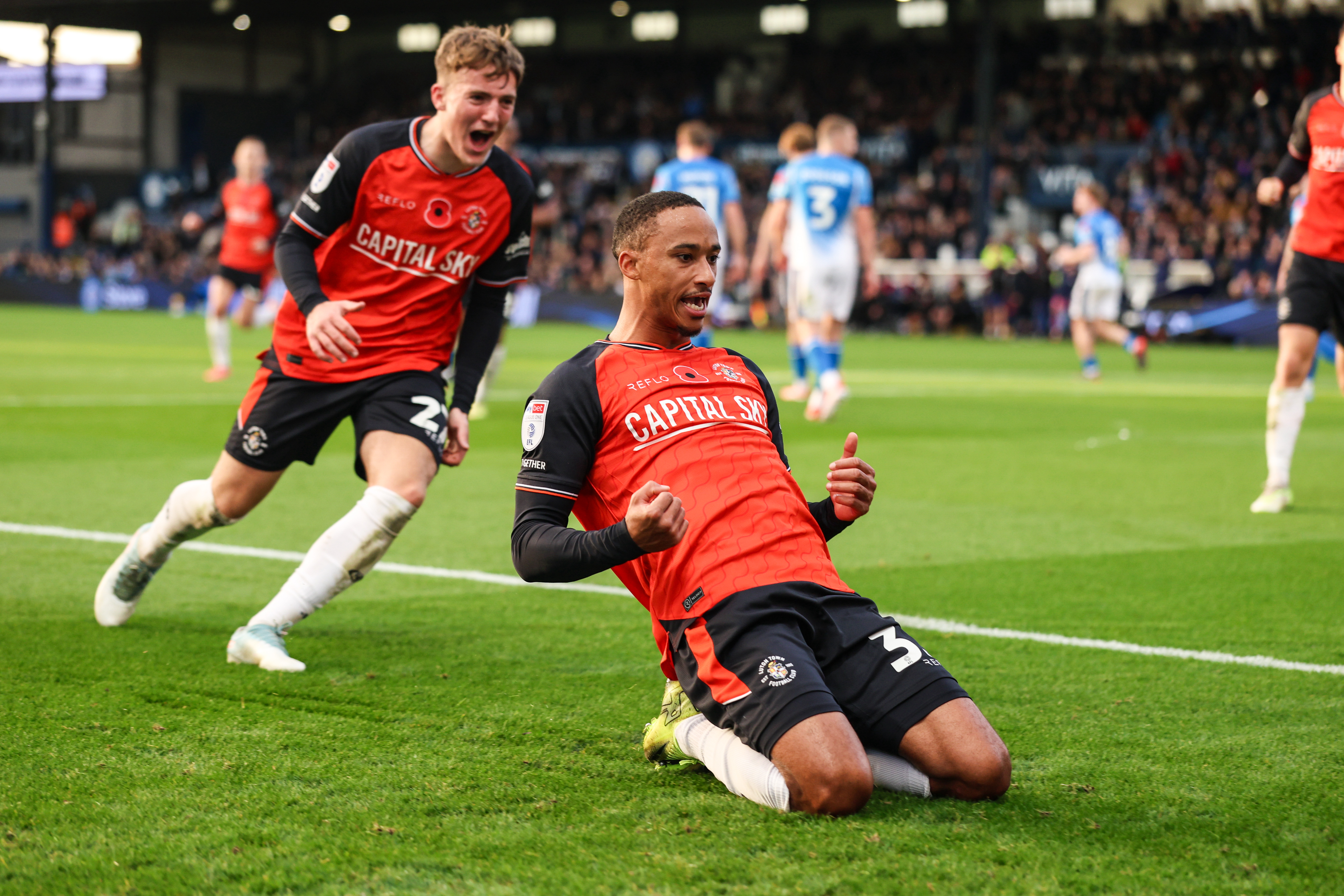 GD Stockport v Luton 08NOV25 104 Image