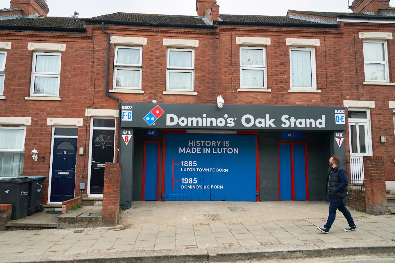 luton_town_dominos_sj_156.jpg