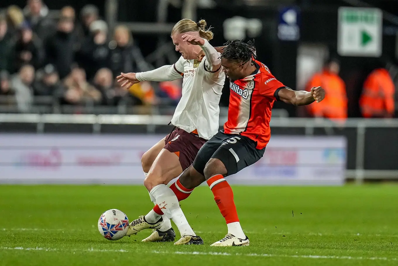 ltfc_luton_v_mancity_facup_27feb24_044.jpg