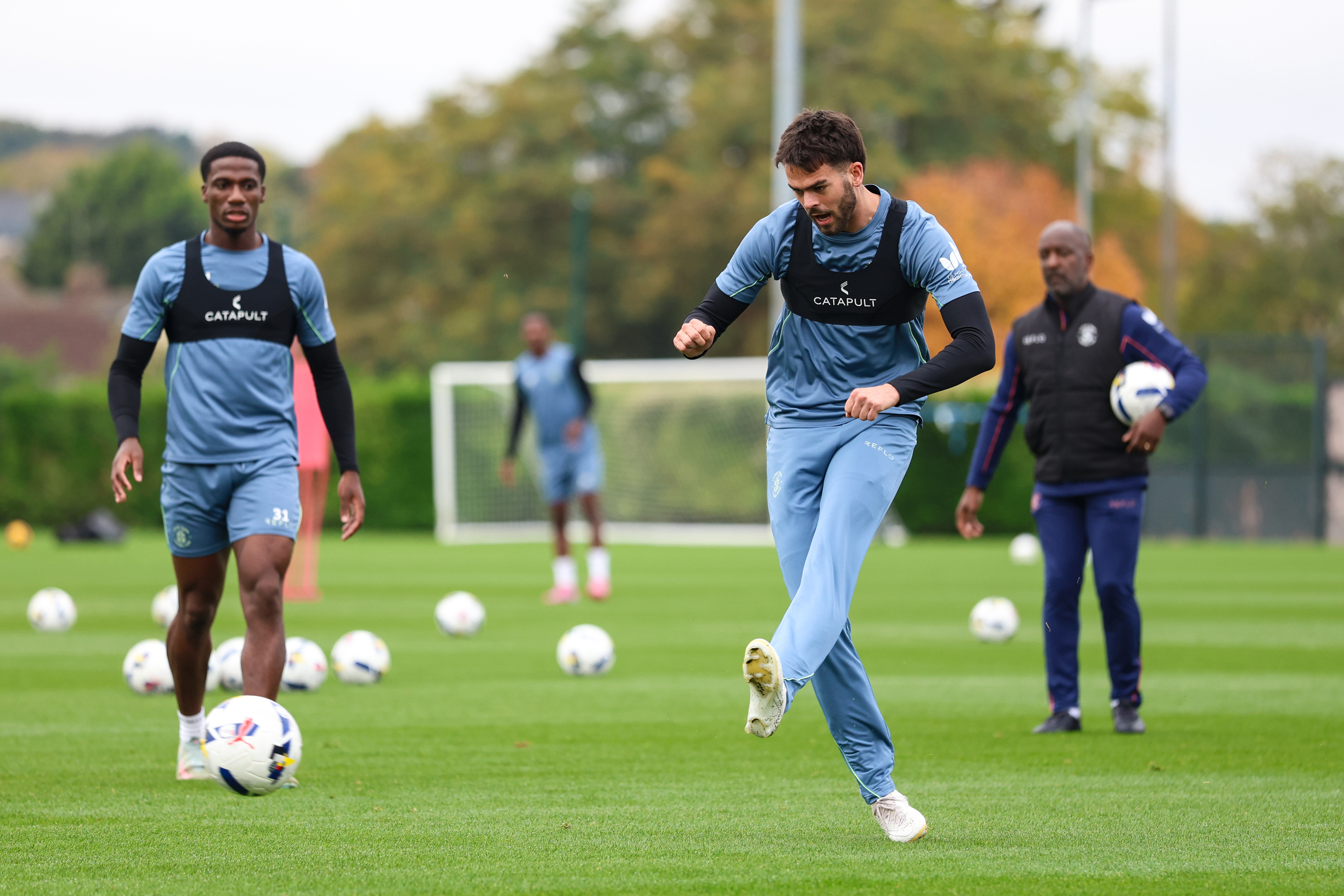 GD Luton Pre Mansfield Training 086 Image