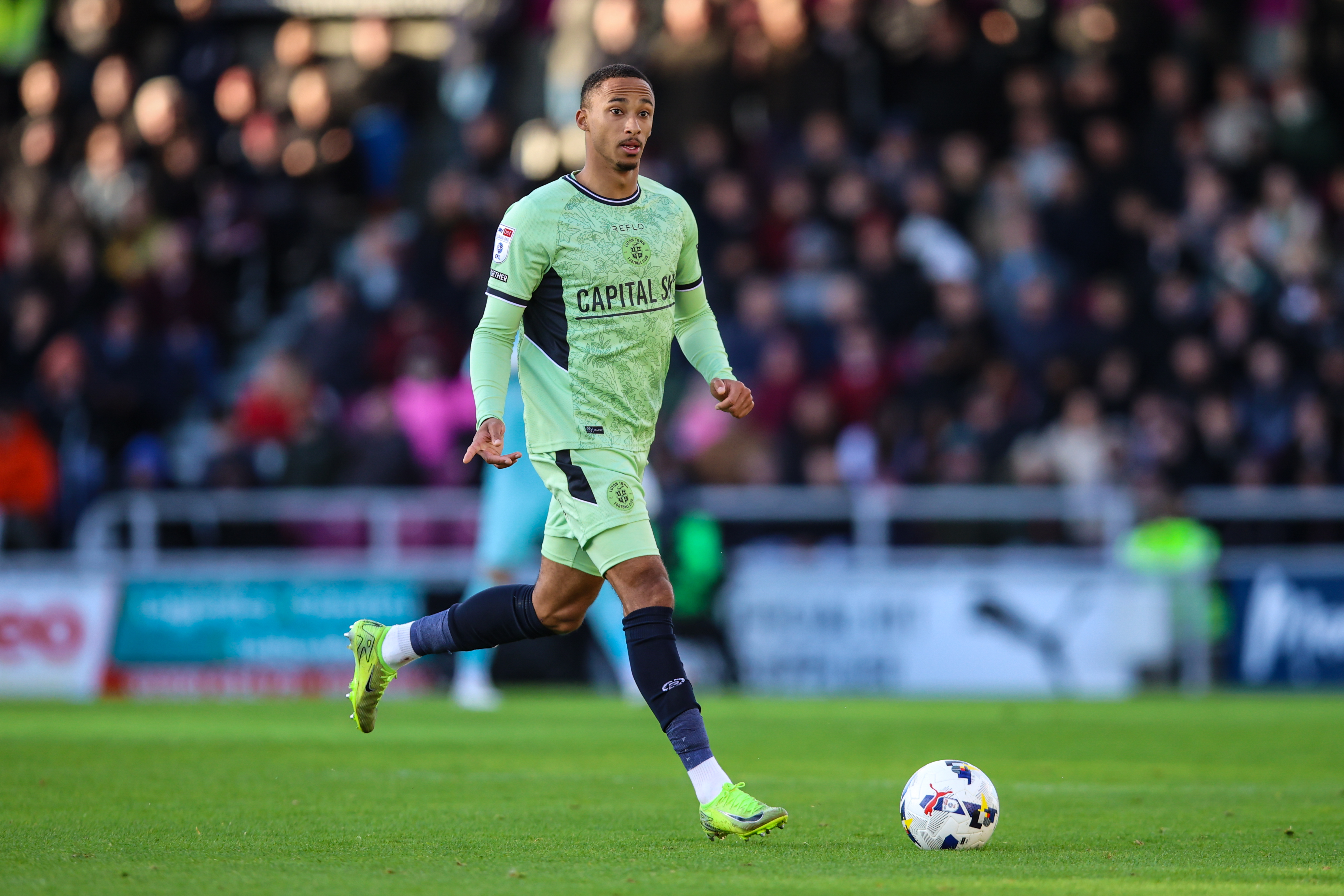 GD Northampton v Luton 25OCT25 008 Image