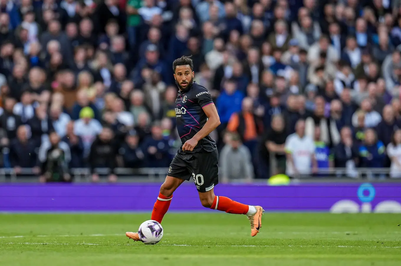 ltfc_tottenham_v_luton_30mar24_030.jpg