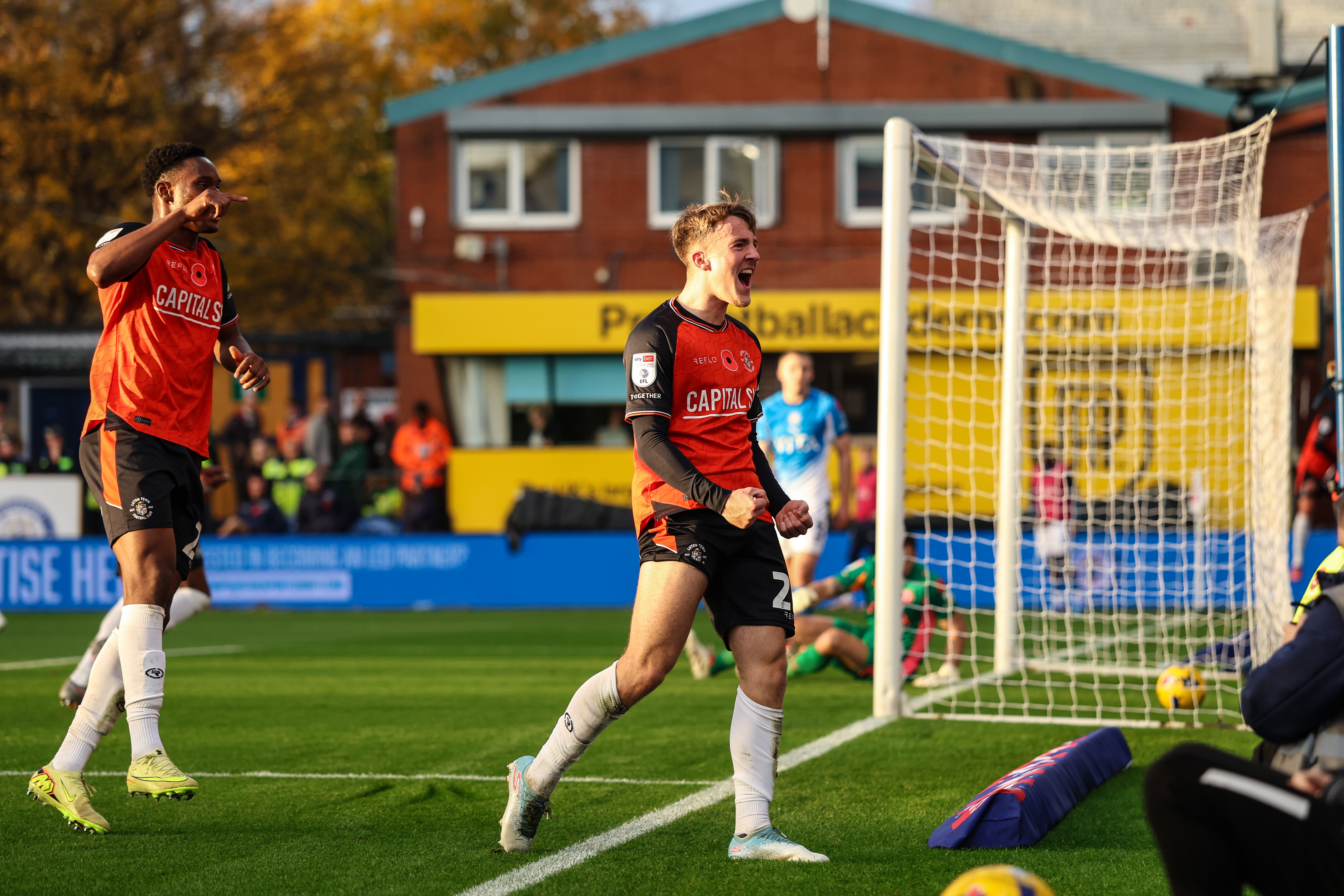 GD Stockport v Luton 08NOV25 072 Image