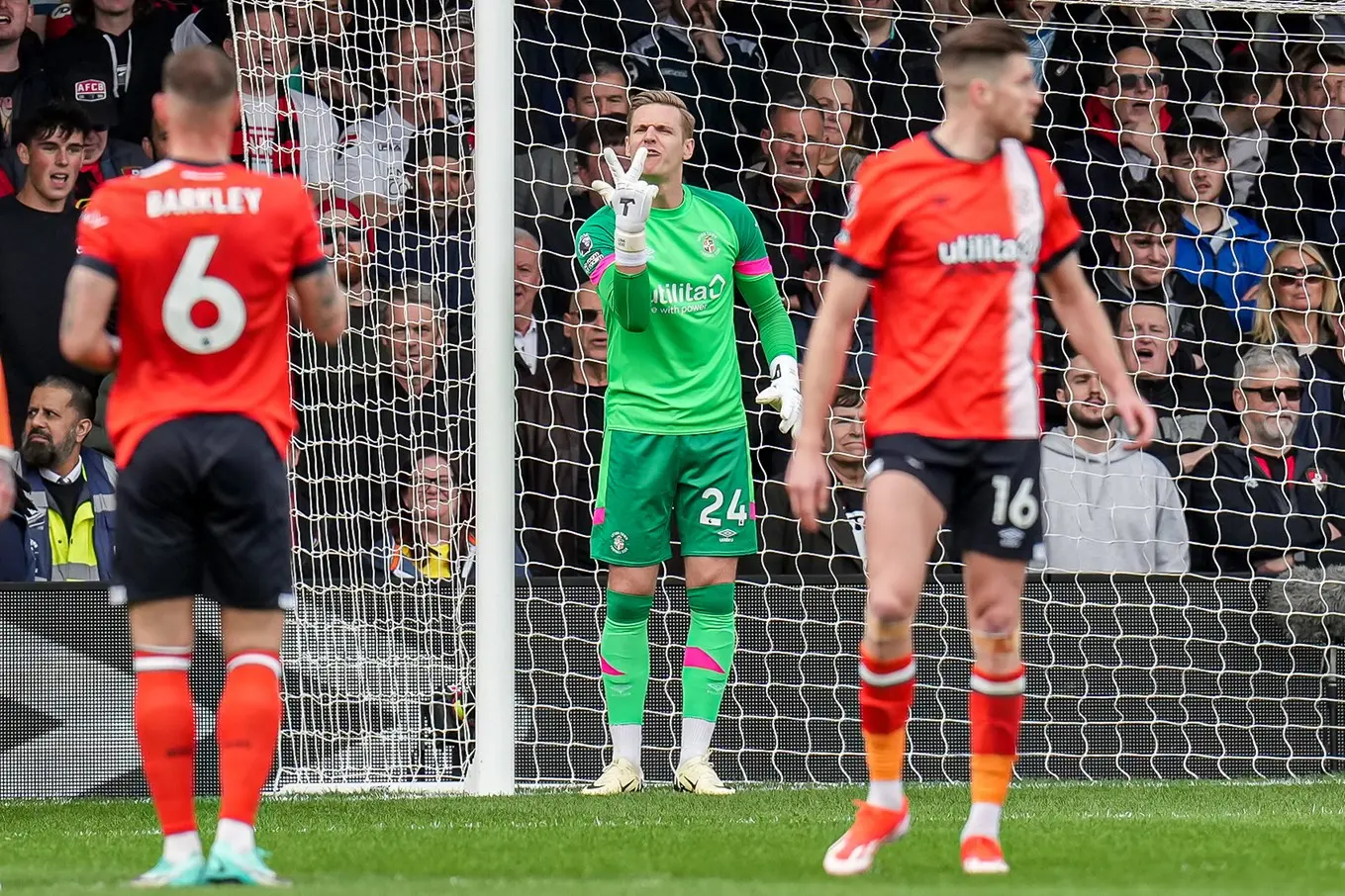 ltfc_luton_v_bournemouth_06apr24_005.jpg