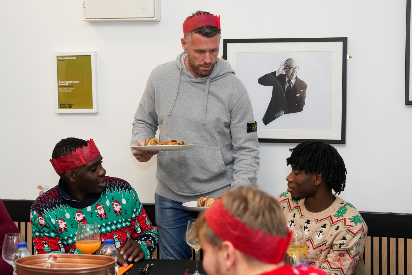 pmi_luton_town_christmas_lunch_12dec23_022.jpg