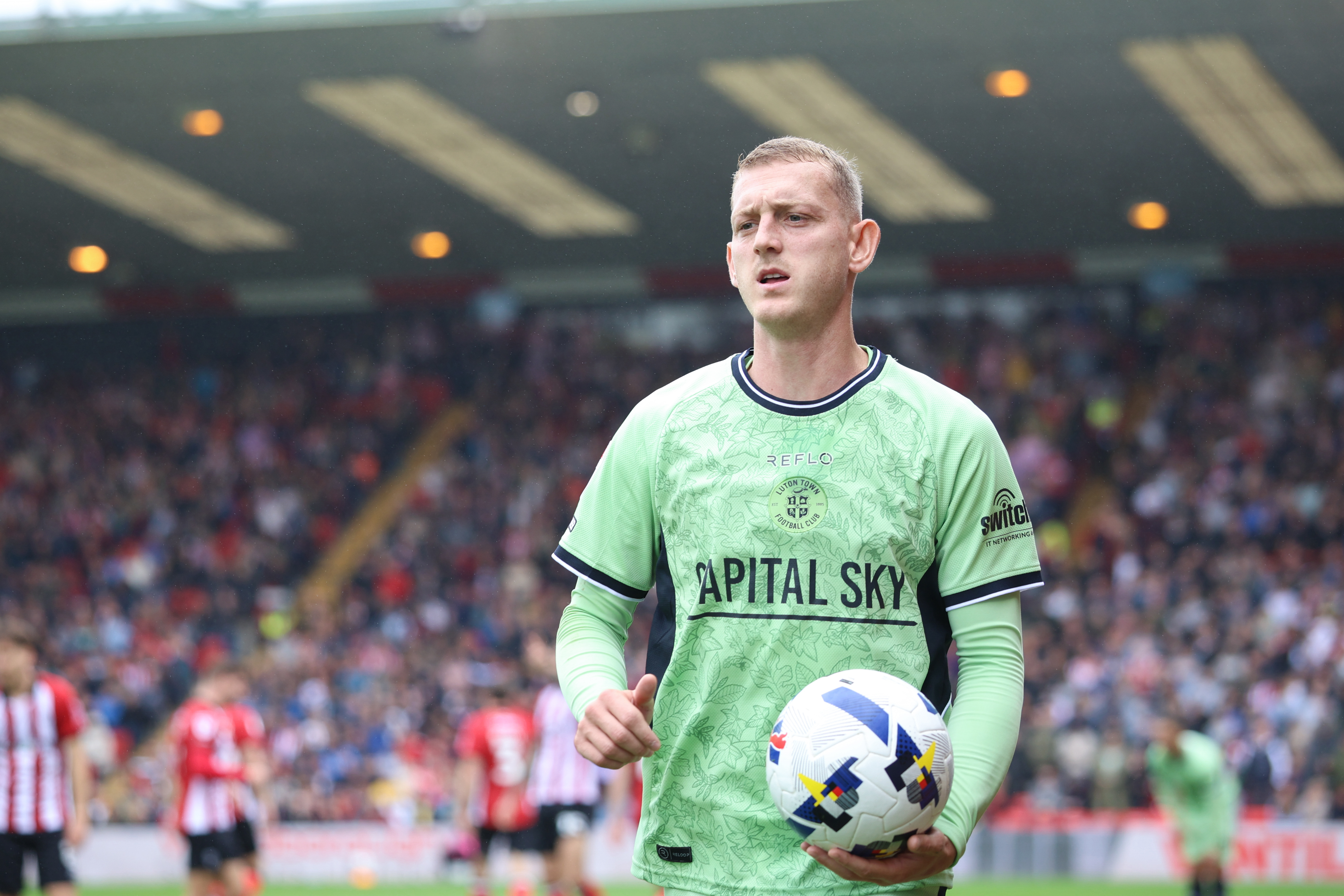 GD Lincoln v Luton 20SEP25 002 Image