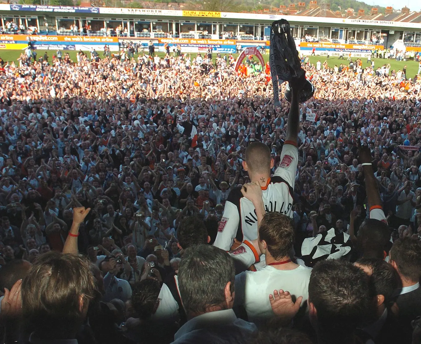 kevin-nicholls-with-the-trophy.jpg