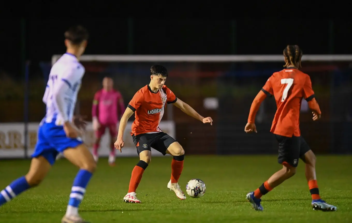 colchester-united-v-luton-town-030.jpg