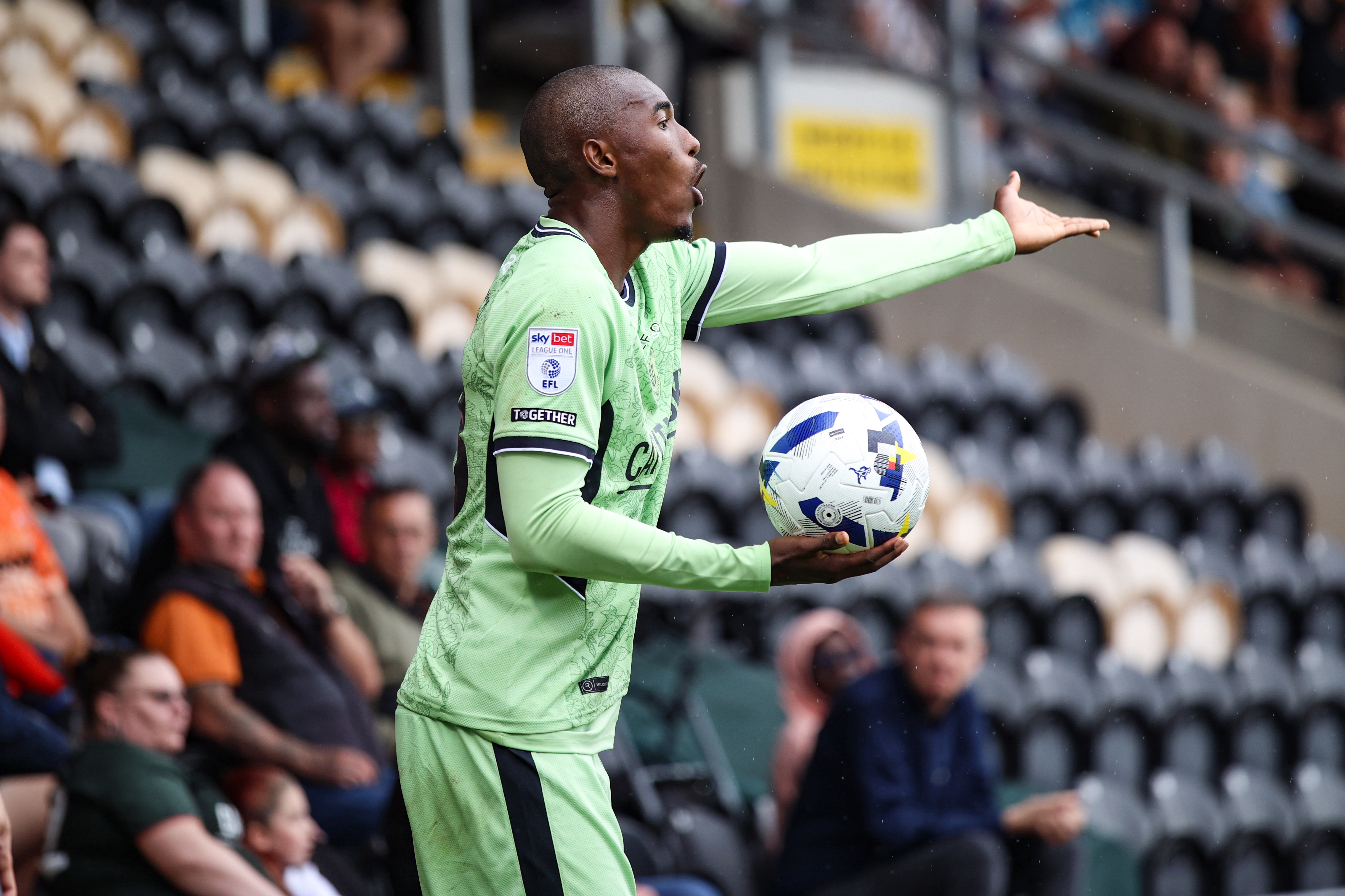 GD Burton v Luton 30AUG25 068 Image