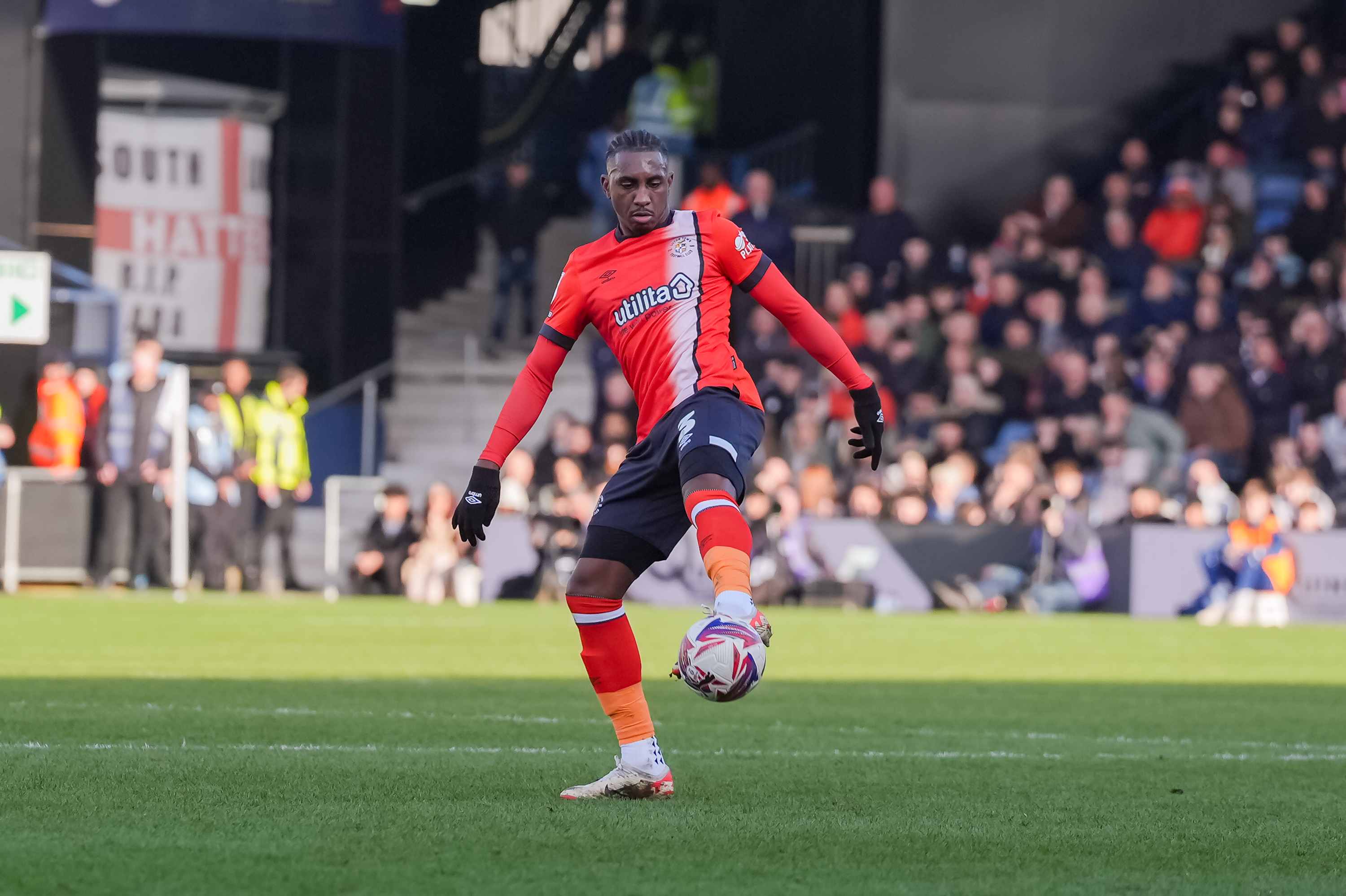 PMI Luton v Portsmouth 01MAR25 0026 Image