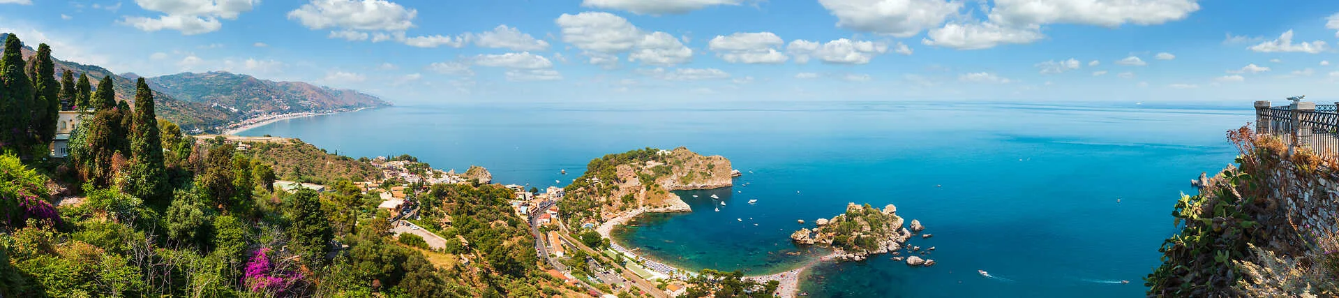 Vue de Taormine, en Sicile.