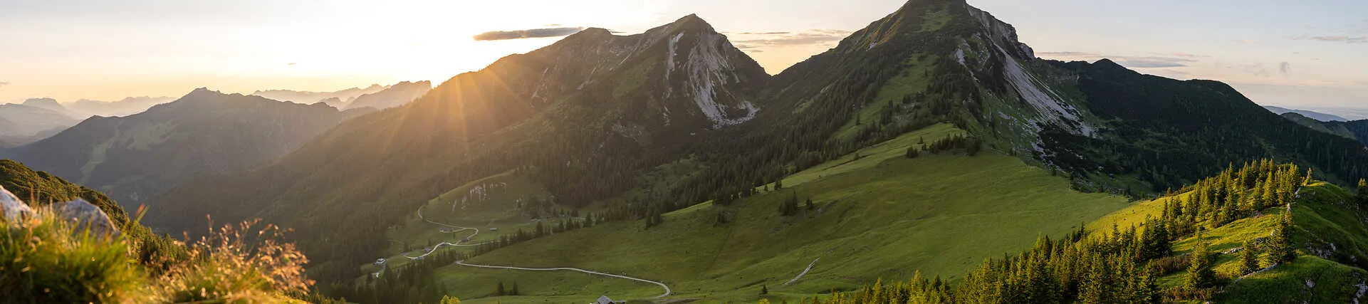 Majestätische Berglandschaft: Blick auf das Sonntagshorn bei Unken 