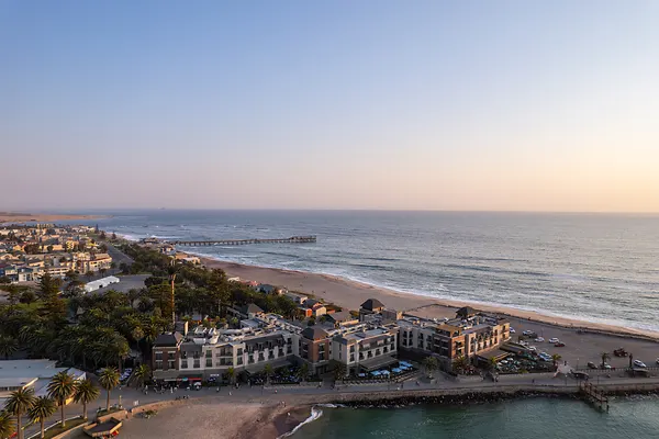 Swakopmund in Namibia, die Stadt aus der Vogelperspektive, Drohnenaufnahmen