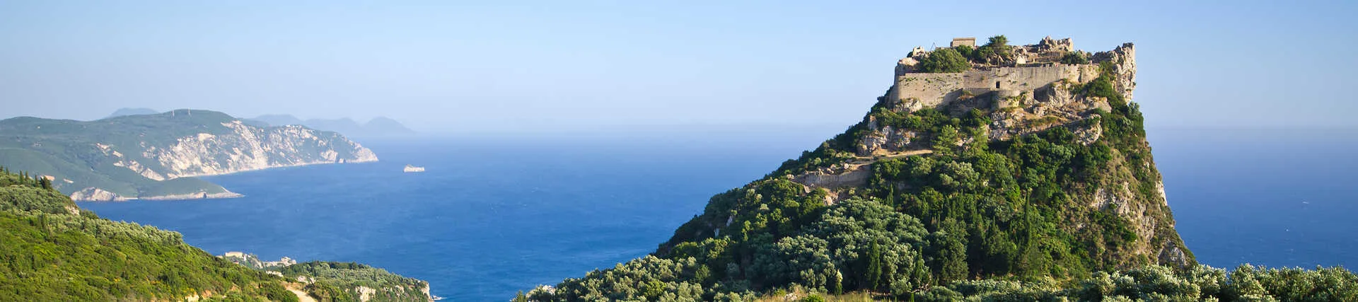 Les ruines de l'ancienne forteresse d'Angelokastro - Corfou, Grèce