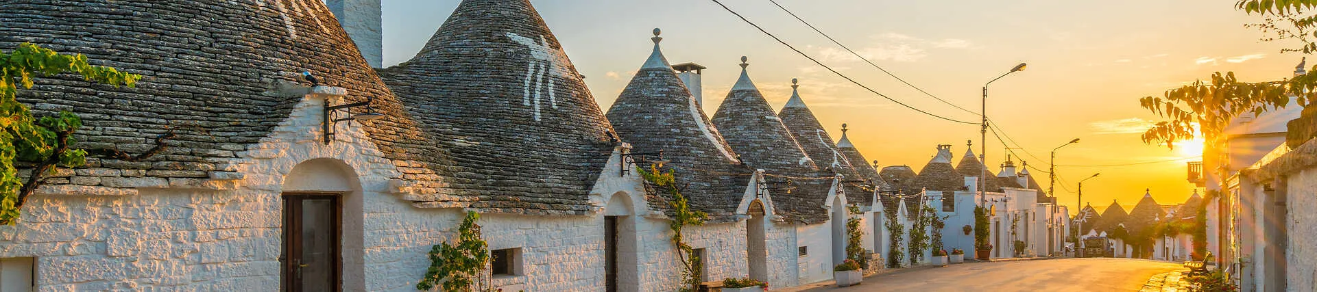 Alberobello, Apulien: Die ikonische Stadt der Trulli-Häuser.