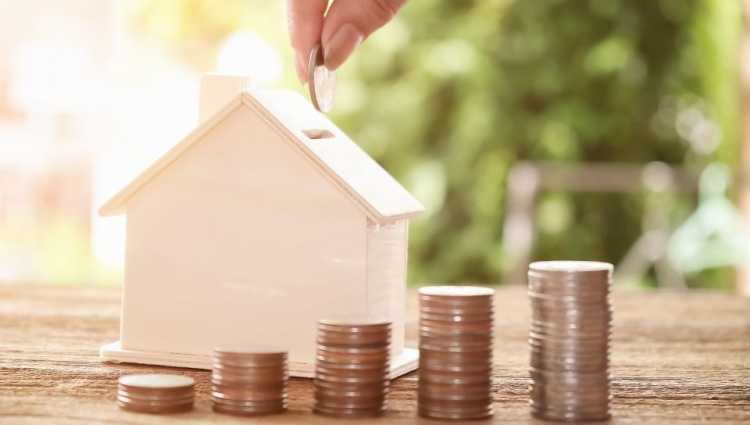 What Does it Mean to Be House Poor? (and 5 Tips to Avoid it!)