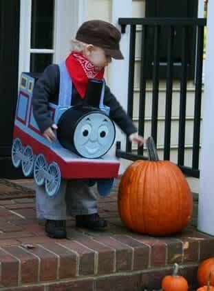 Got moving boxes? Make a Halloween costume that look like Thomas the Tank Engine!