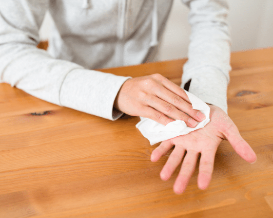 Sweaty palms: Symptoms, causes, home remedies and treatment | Sprint ...