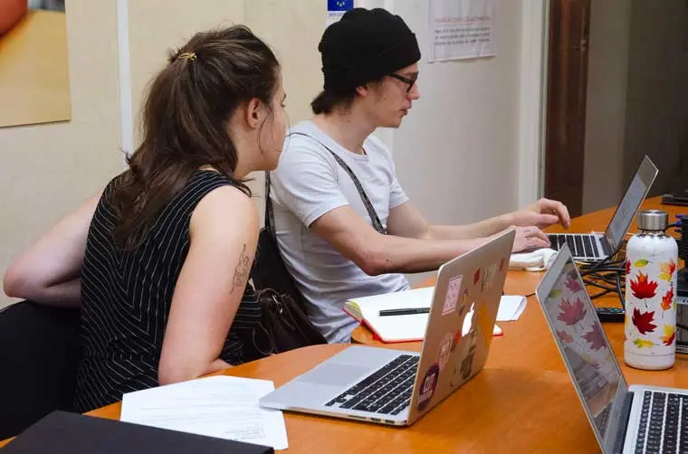 Entrepreneurs financés par l'Adie recherchant des moyens de financement complémentaires