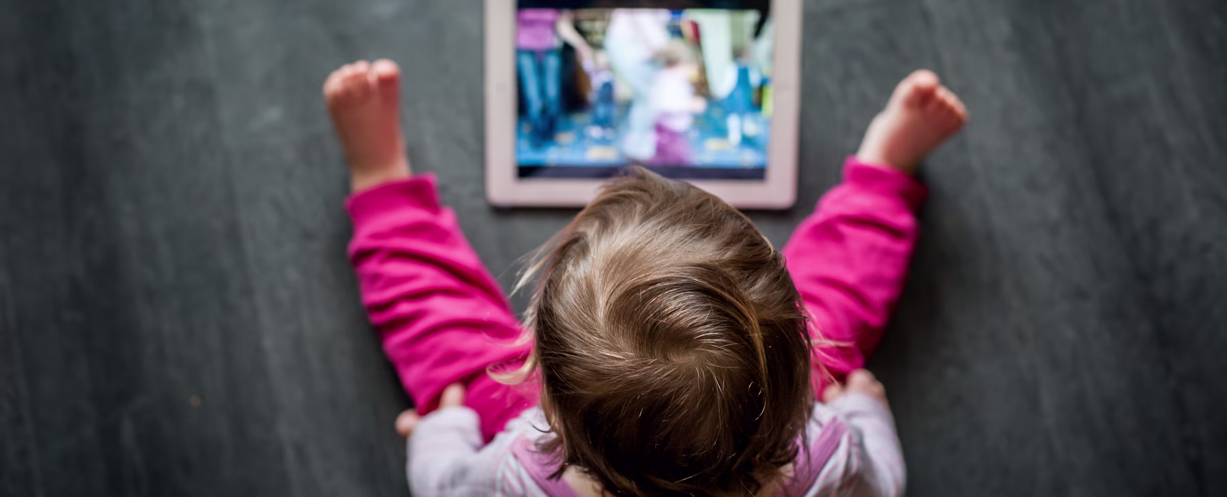 Increased Screen Time May Indicate Family Stress, Pandemic Study Suggests