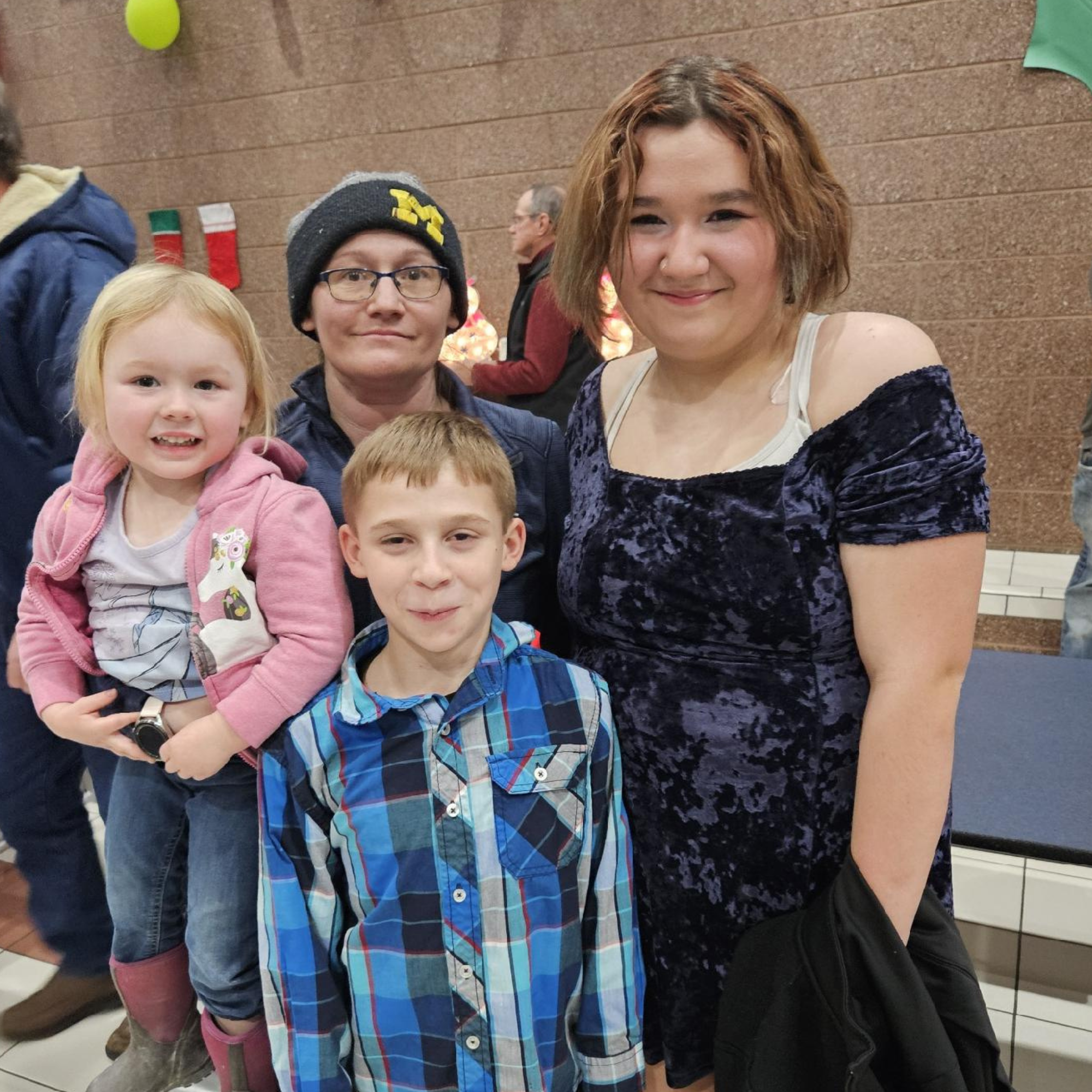 Laura VanBlaricum with her three children, 3-year-old Alissa (left), 11-year-old Wyatt (center) and 13-year-old Zoey (right). Photo courtesy of VanBlaricum.