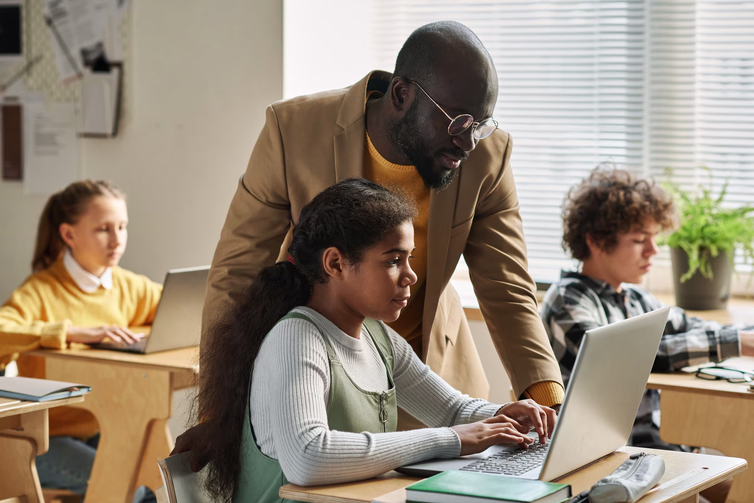 Teaching Fellows Guide Educators in Integrating AI for Enhanced Student Engagement