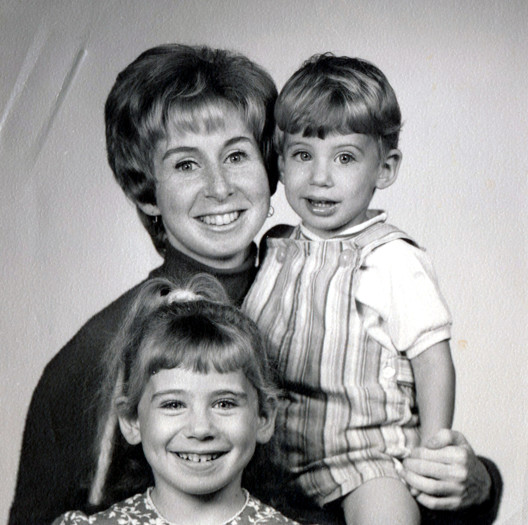 Gail Schlachter and her children, Sandy and Eric.