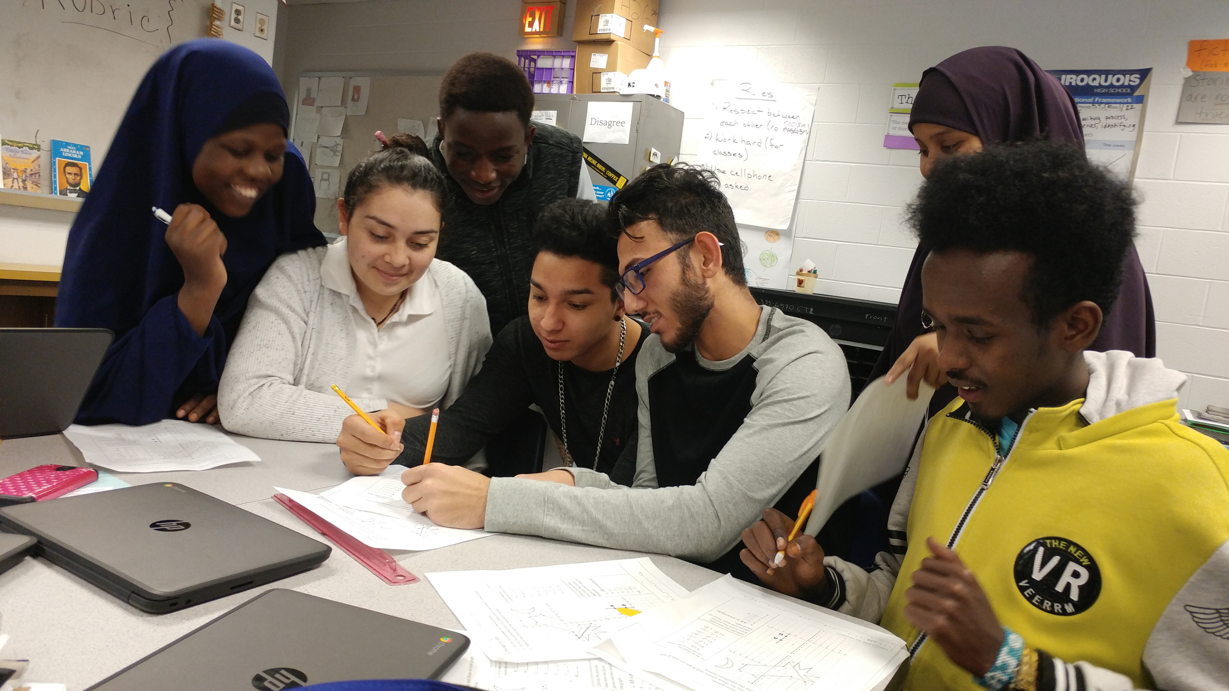 Students in the yearlong A2G program work on projects encompassing multiple subject areas at once. (photo: A2G Team)