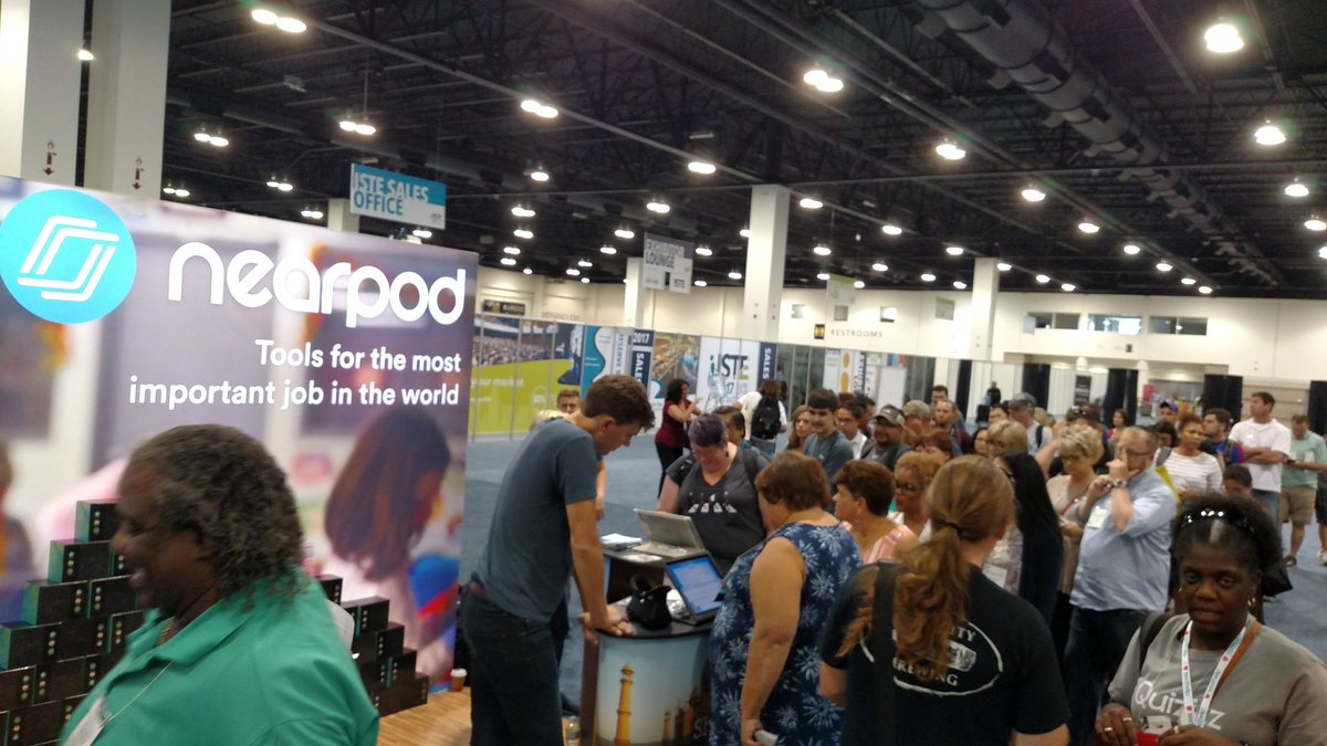CmEJoPDVEAAHcaE-1467169515.jpg