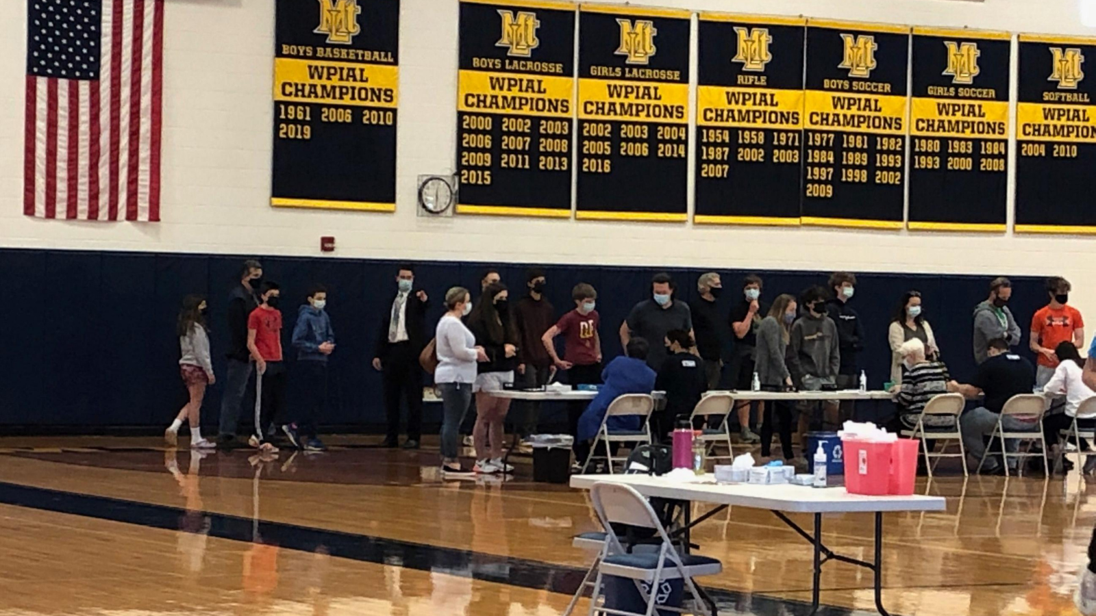 Students and parents at Mt. Lebanon School District line up for their first dose of the Pfizer vaccine. (Courtesy Mt. Lebanon School District)