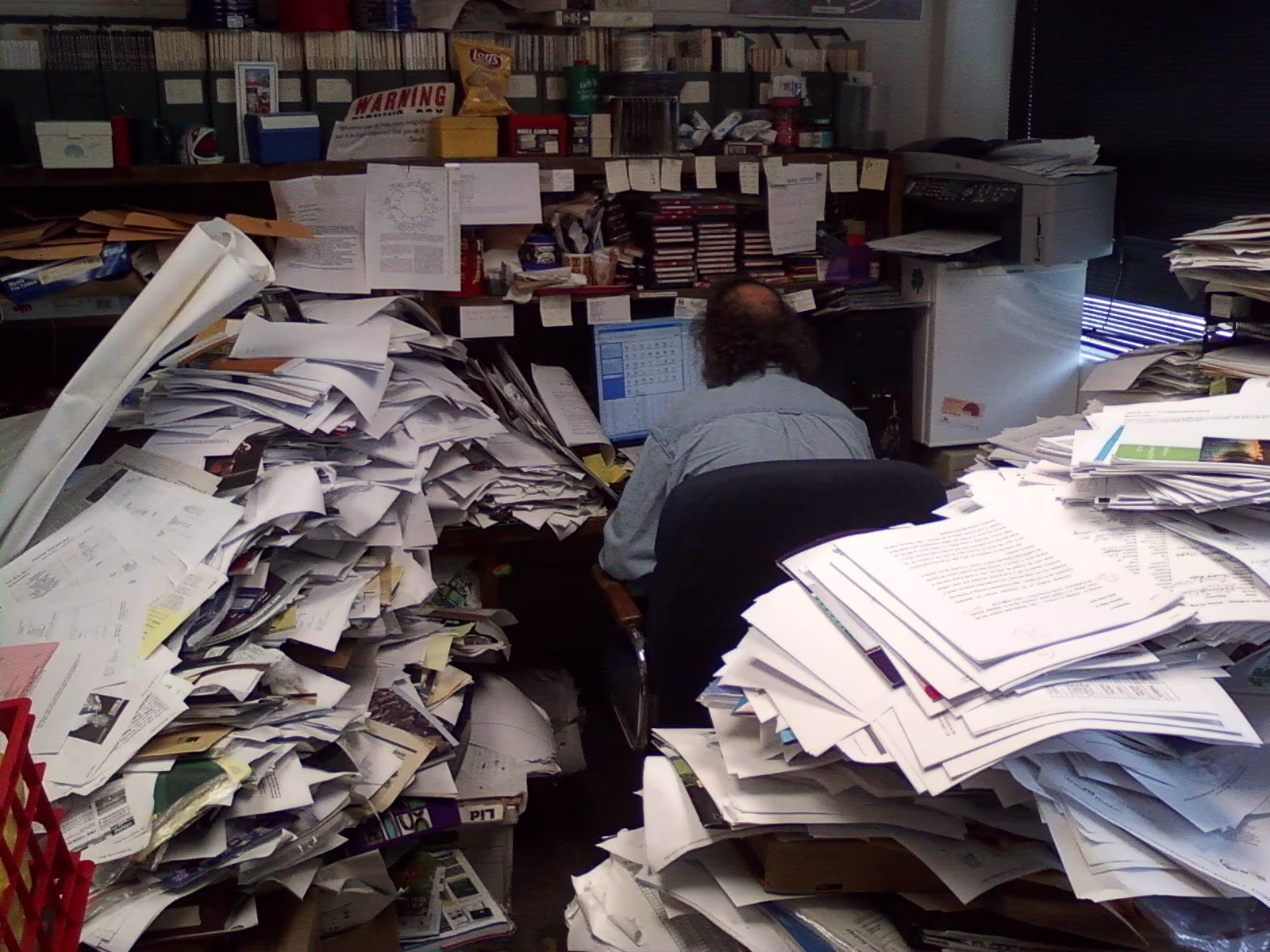 To Get More Students to Office Hours, Colleges Rethink the Faculty Office
