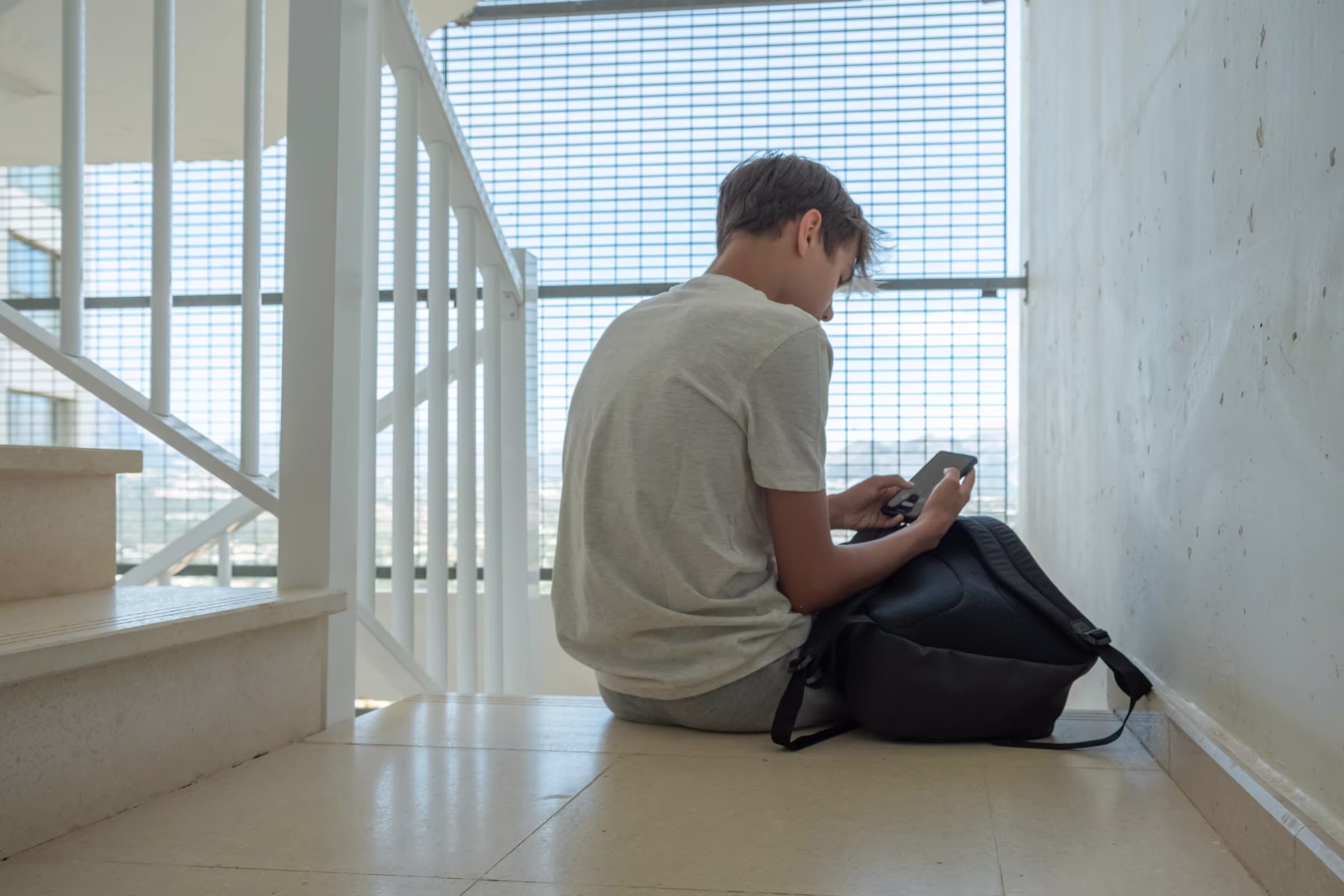 The Stricter the Cellphone Policy, the Happier the Teacher, Research Finds