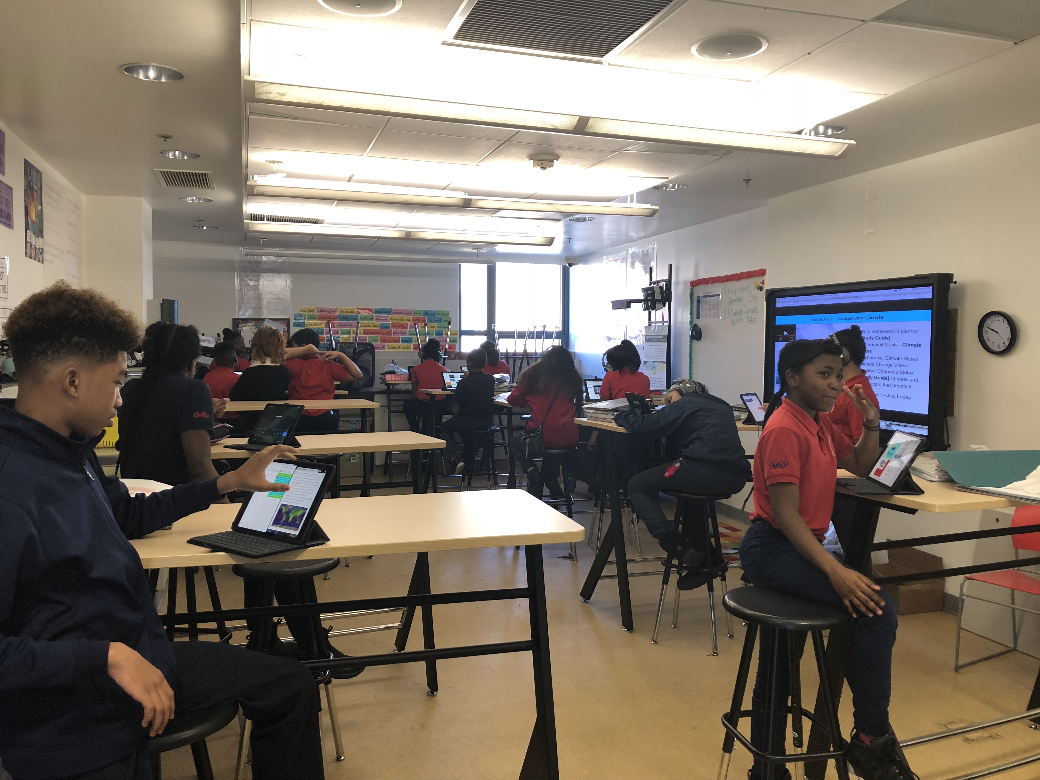 7th grade class at Howard using Summit. Photo Credit: Jenny Abamu