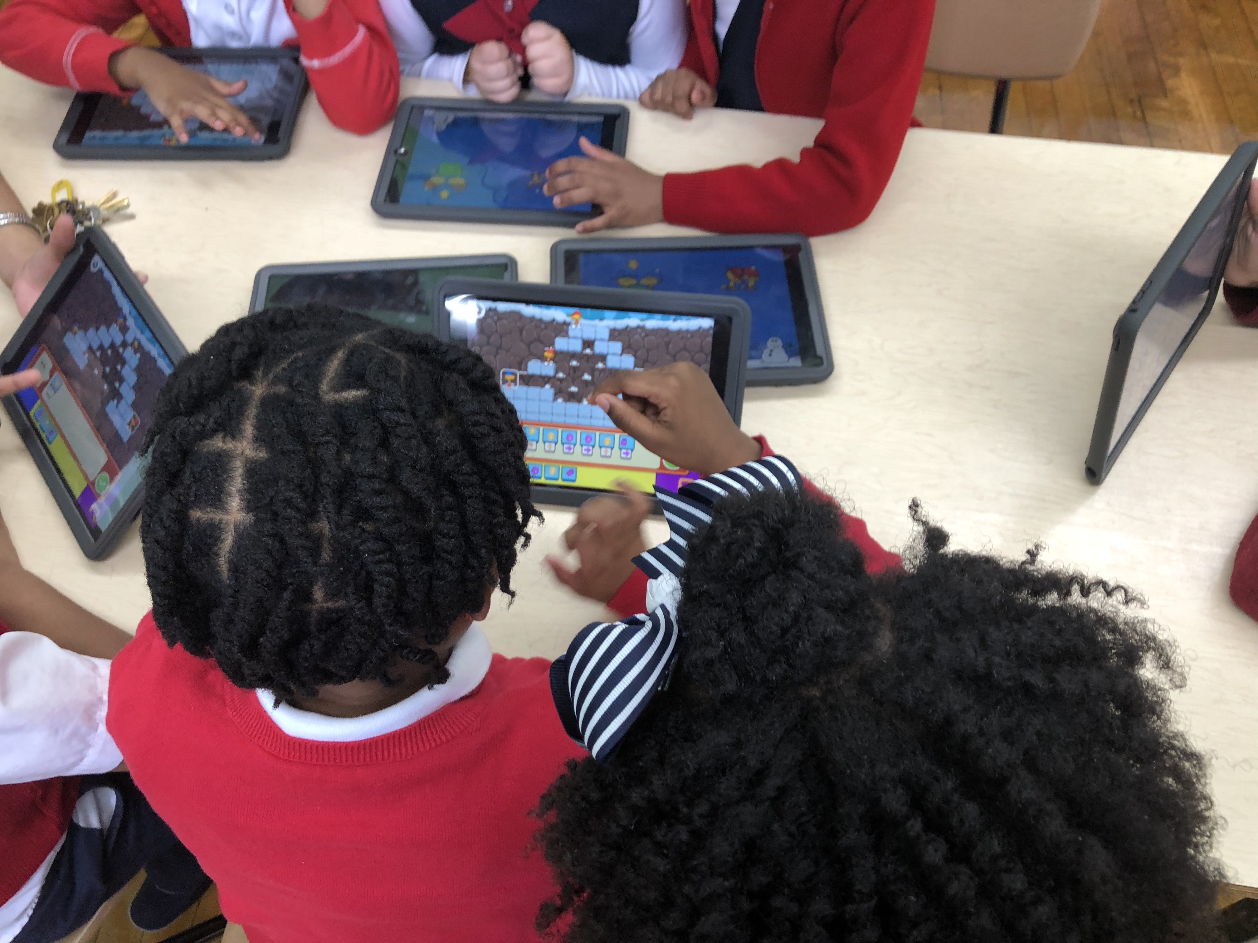 Hour of Code in Brooklyn elementary school, Photo Credit: Jenny Abamu