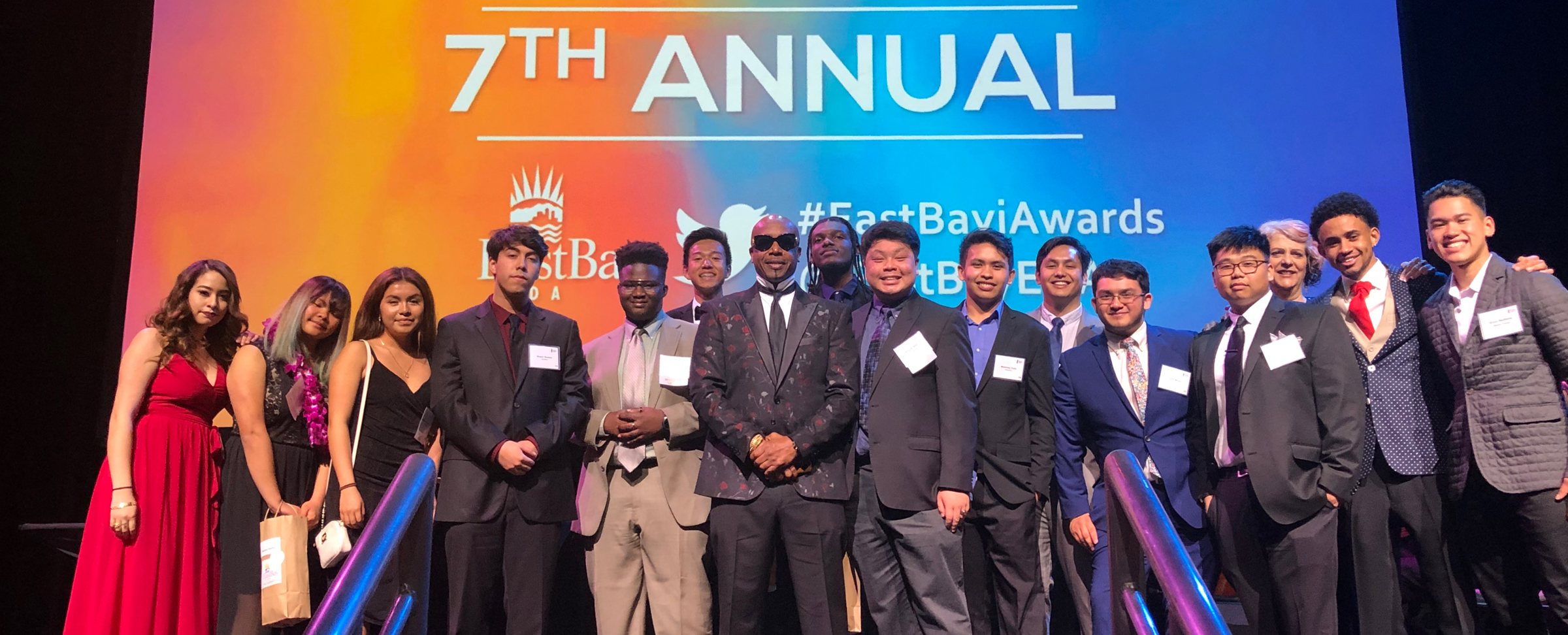 PilotCity students pose with MC Hammer (center) at the 2019 East Bay Innovation Awards ceremony. (Photo Credit: PilotCity)