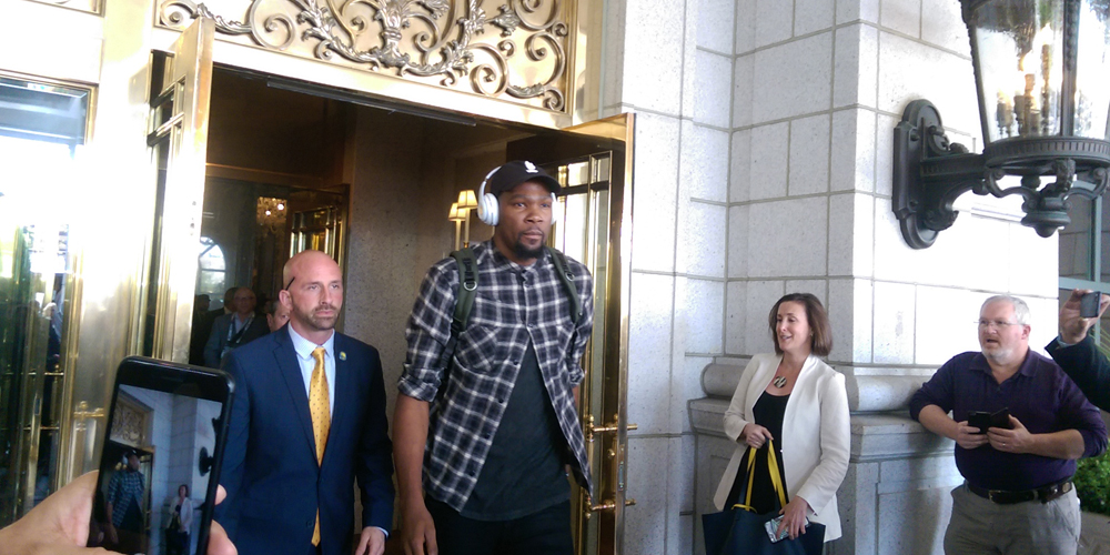 Kevin Durant of the Golden State Warriors, on his way to Game 4